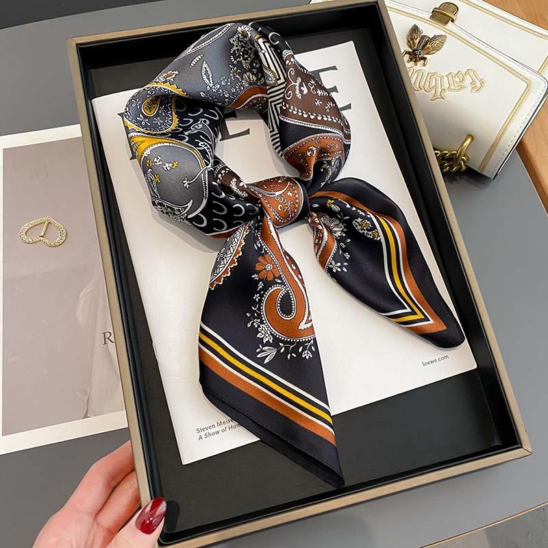 

Scarves Spring Mulberry Silk Print Dark Color Cool Twill Black Gold Decorative Small Square Scarf Female ScarfScarves