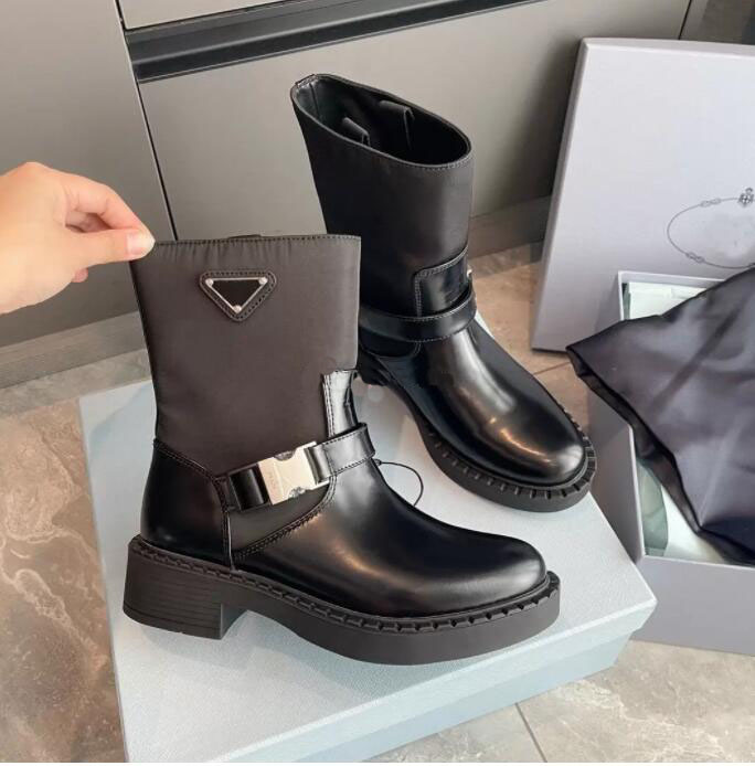 

2022 Fashion Monolith Boot Brushed Leather & Sock Combat Boots Women Triangle Chunky Lug Sole Platform Motorcycle Booties EU 35-40