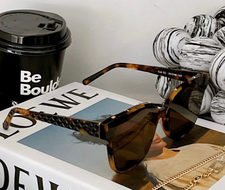 

Wholesale Luxury designer's polarized Sunglasses Driving fashionable sunglasses Best-selling fashion and versatile turtle shell glasses Suitable all face shapes