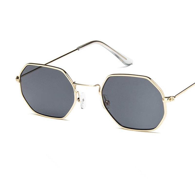 

Sunglasses European Trendsetter Small Square Frame Men Women Retro Street Beat Glasses Transparent Ocean Film Sun OEM