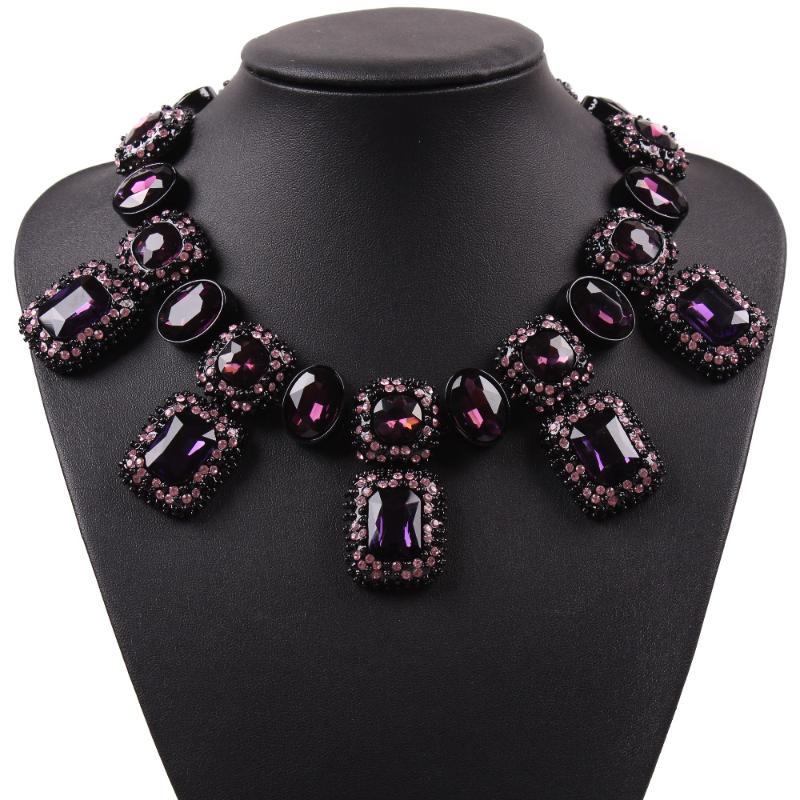 

Pendant Necklaces Fashion Latest Design Brand Crystal Big Chunky Necklace For Women Luxury Statement Choker Collar Jewelry WholesalePendant