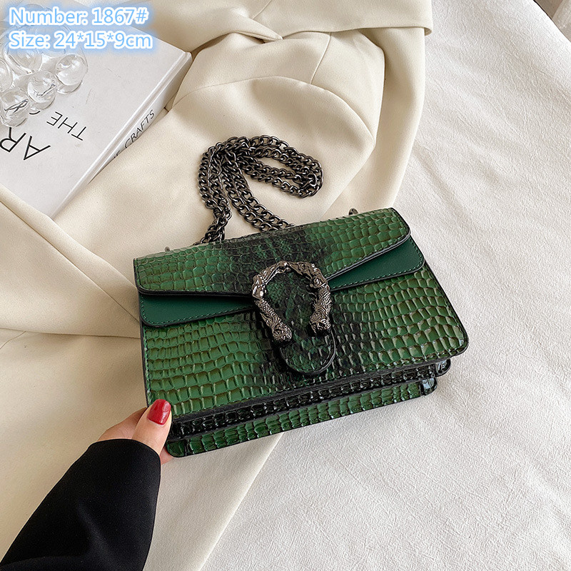 

Wholesale factory ladies shoulder bags this year's popular embossed leather handbag personality trend snake chain bag flip gradient fashion mobile phone coin purse, Red-1867#