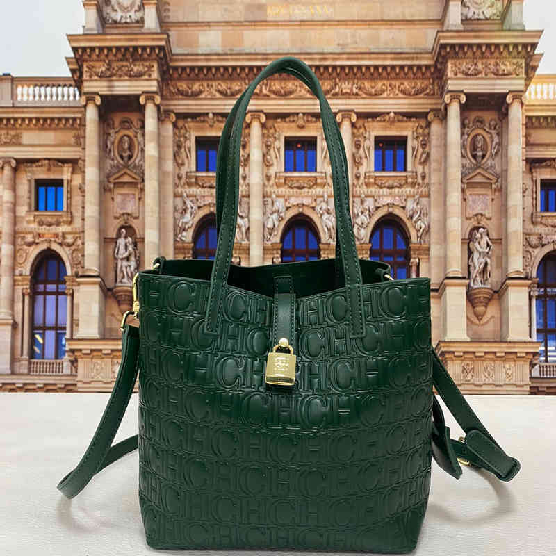 

TOTE 2022 Women's Small Portable Messenger Single Shoulder Bucket Bag Large Capacity Leather Design Metal 220809, 71801-xxs-m08-green