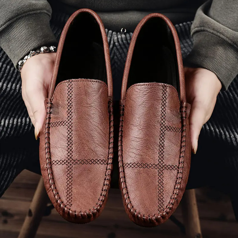 

Loafers shoes Men PU Solid Color Metal Buckle Decorative Flat Bottomed Round Head Classic Non-slip Fashion Business Casual Shoes DH949, Clear