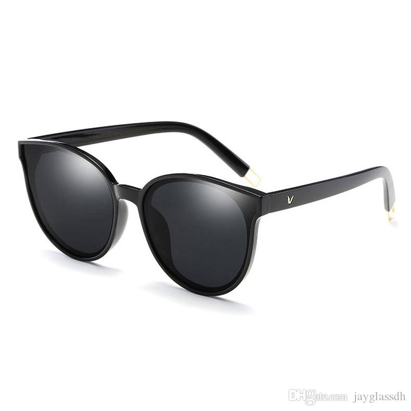 

2020 Hot selling Fashion V Women Sunglasses Polarized Wholesale eyewear accessory Brand Designer summer style female nLz raies ban oakleies