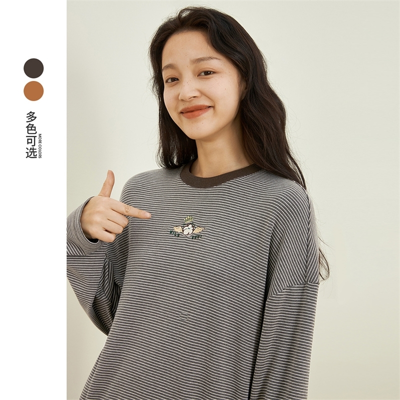 

INMAN Woman T-shirt Spring Oversized Women Color Contrast Round Collar Classic Stripes Fun Embroidery Loose Casual Top 220321, Army green