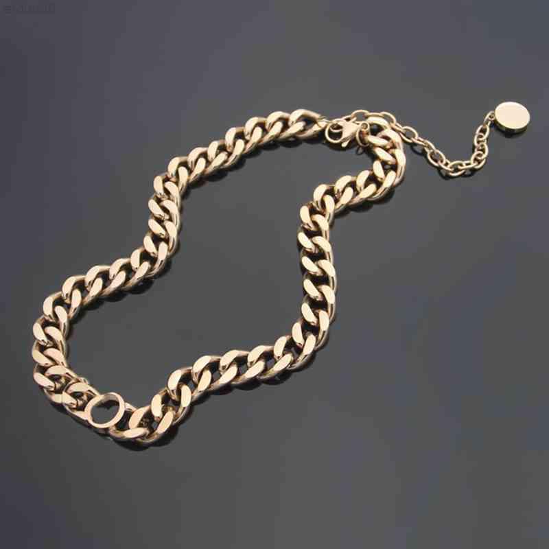 

Love Necklace women Pendants Retro embellishment bronze Charm Chain Pendant Necklaces Fashion Brass Jewelry gift