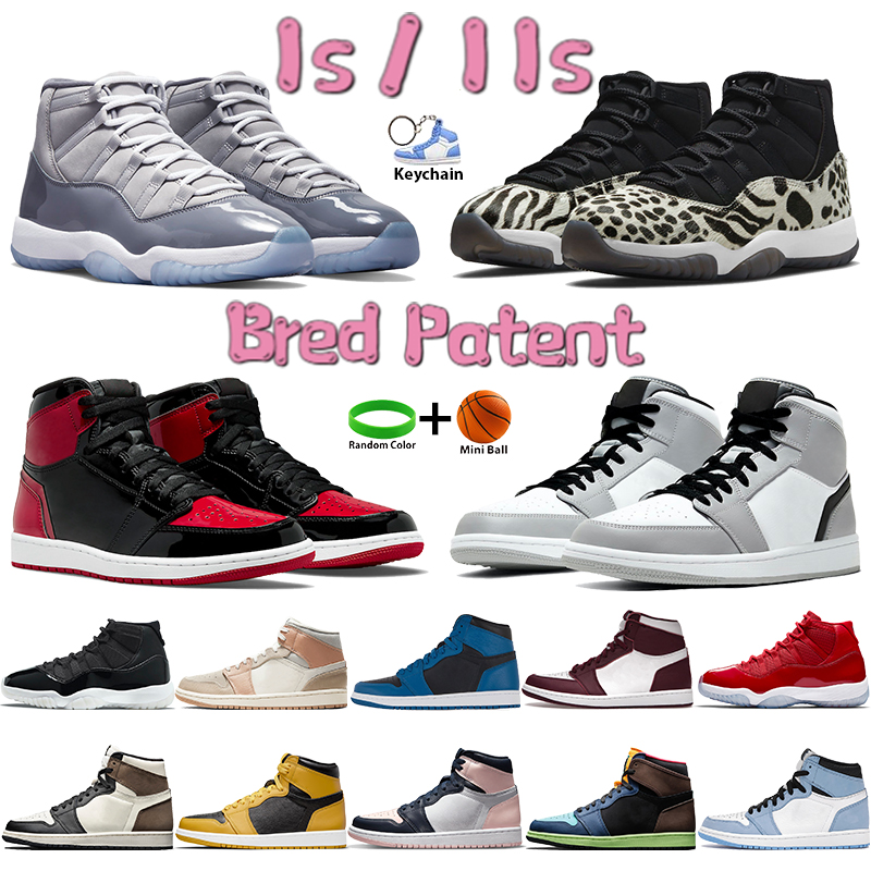 

Bred Patent 1 1s Basketball Shoes Light Smoke Grey Dark Mocha Panda High 11 Sneakers Cool Grey University Blue Chicago Bordeaux Men Trainers