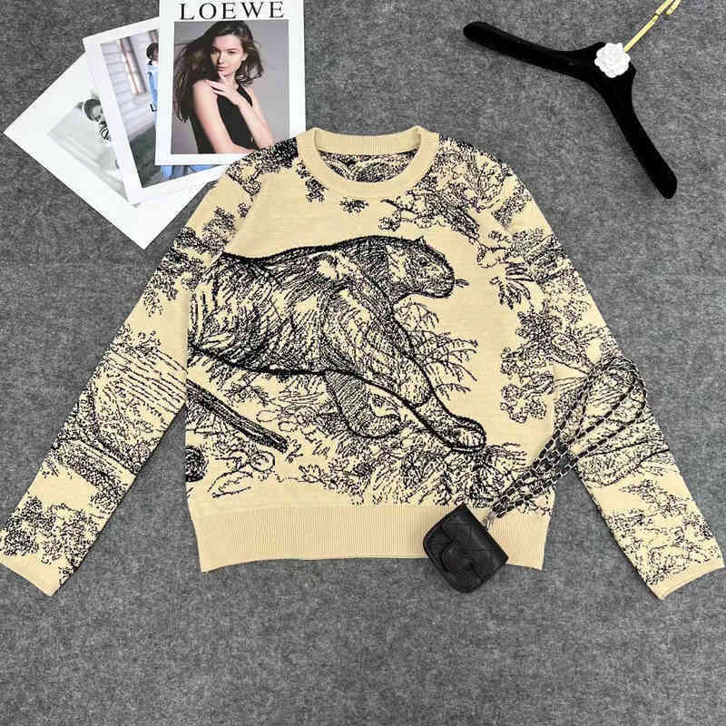 Luxury Designer Womens Sweaters D Zoo Painting Pattern Fashion Design Brand Sweater Tops Fashion Designer Women Clothing Apparel