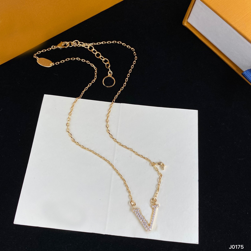 

Women Necklace Designer Jewerlry Gold Link Chain Letters Pendant Bracelet Letters Silver Necklaces Set For Men Wedding Party Juliangogogo, As pics