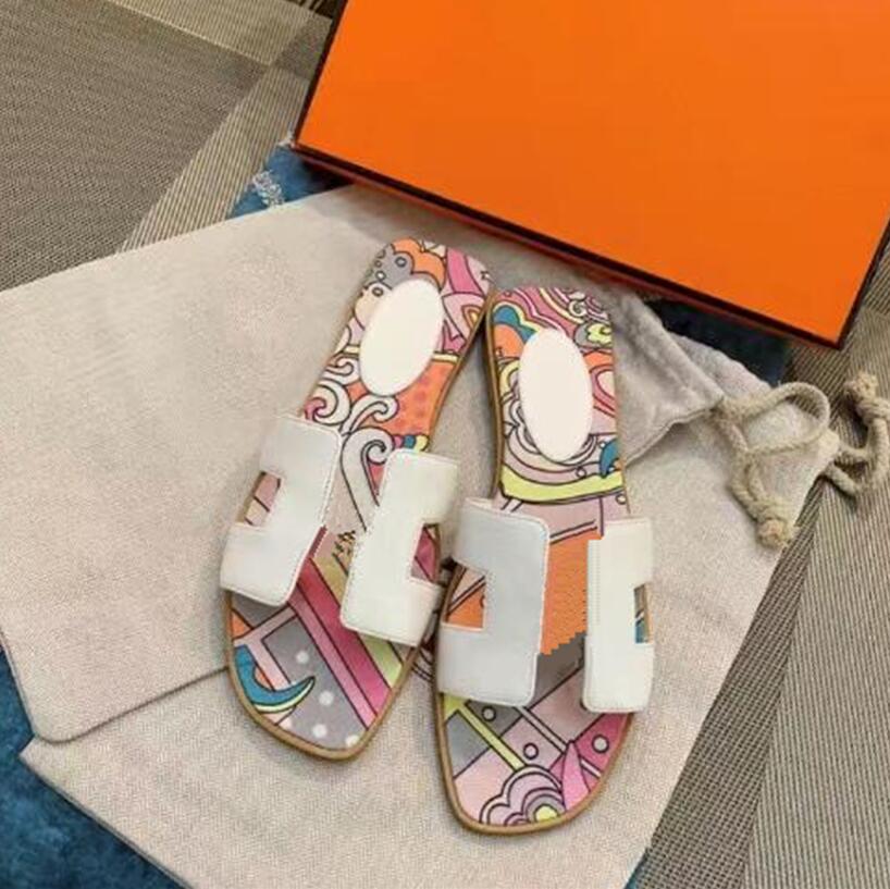 

Luxury designer leather ladies Slippers sandals summer flat shoes fashion beach women slippers H letter drag beauty 35-42, S4