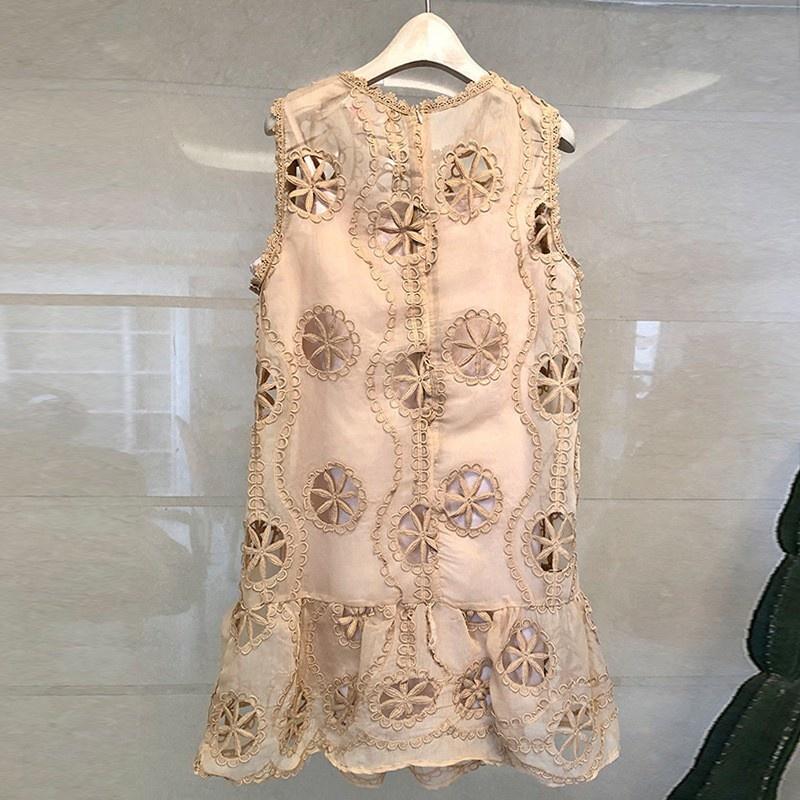 

Casual Dresses Hollow Sweet Out Ruffle Lace Dress Women Fashion Summer Sundress Sleeveless Embroidery Vintage Short O Neck A Line DressCasua