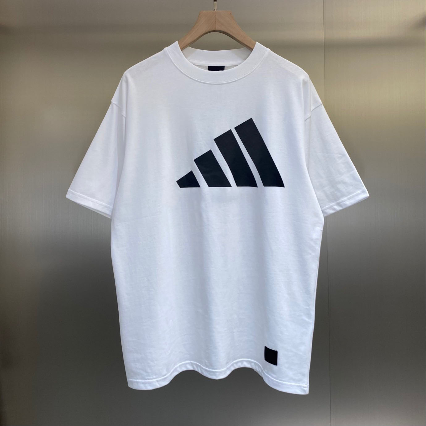Nouveau pull tricoté lettre jacquard AOP en automne / hiver 2022acquard machine à tricoter e Custom jnlarged détail ras du cou coton rede5535