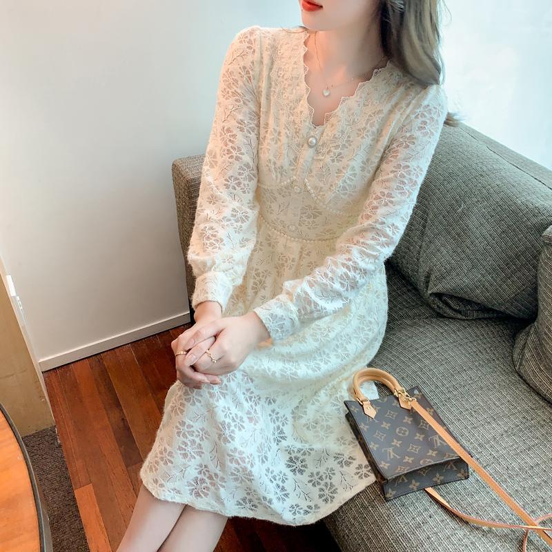 

Casual Dresses Elegant Dress 2022 Autumn And Winter Plus Velvet Sweet Hollow Lace V-neck Waist Slimming Fashionable Women' Clothing, Apricot