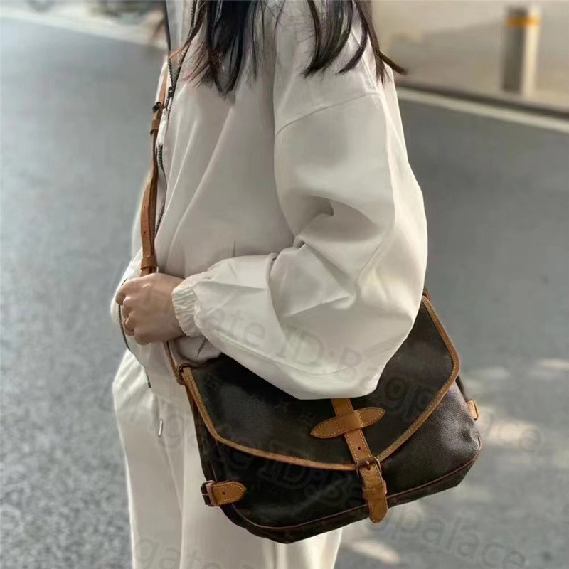 

Stunning Top Quality Luxurys Designers Shoulder Bags 30CM Chain Handbag Messenger Women Totes Fashion Vintage Handbags Printed Crossbody Clutch Wallet Cross body, No bags