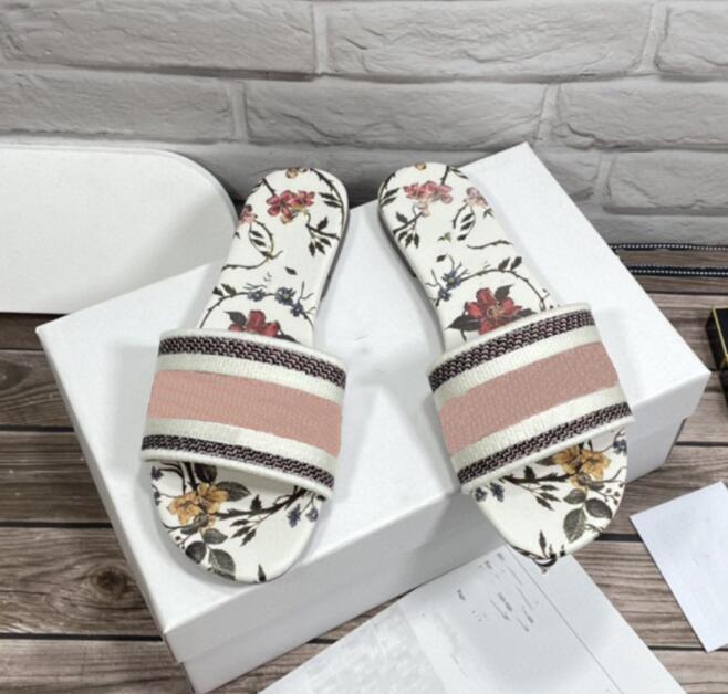 

2021 Women luxury Designer Sandals Slippers Leather Summer Flat Slipper Embroidery fashion beach woman Big head Rainbow letters casual shoes 35-42 Winter boots, 12