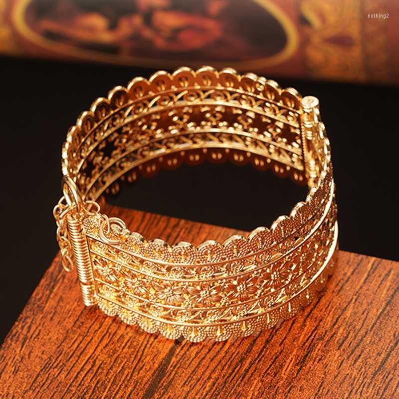 

Bangle Cute Gold Plating Bangles Hollow Flower Design For Baby Girl Middle East Arabic Luxury Gifts Side Open Cuff Bracelets GirlsBangle