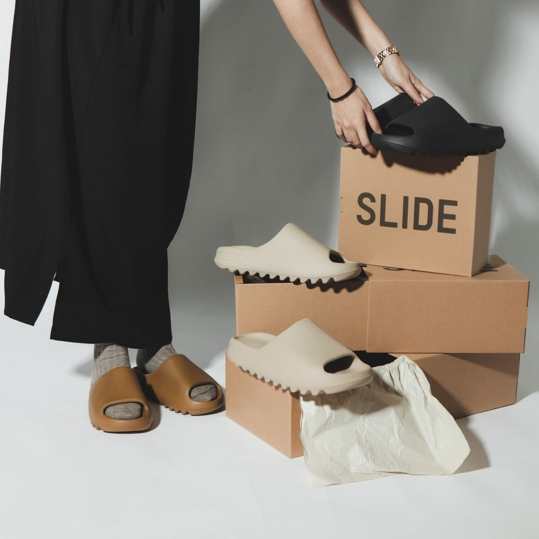 

High Quality Slides Slipper Runner Shoes Glow Green Pure Foam Flat Beach Desert Sand Slide Men Women Bone Enflame Orange Designer Casua