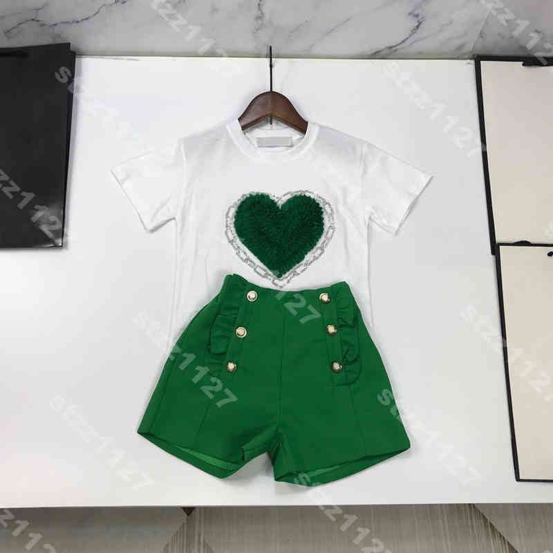 Été de vêtements pour bébé fille coeur fleurs d..r marque logo 100% coton créateur imprimé bébé unisexe tops baby short 2pcs moments sportifs pan