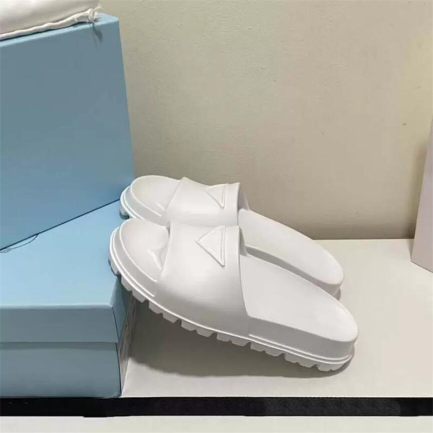 

2022 Lastest Designer fashion Mens Womens Sandals Slippers Classic Real Leather rubber Slides Platform Flats Flip Flops Shoes Sneakers Boots unisex size 35-45