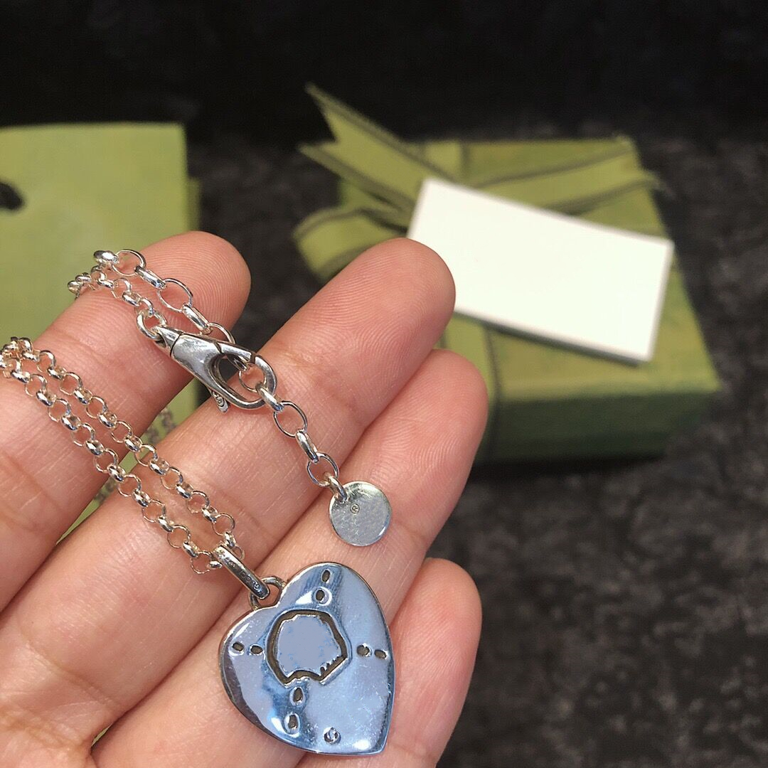 Classic Designer Necklaces Heart Pendant Necklace Women men Charm chain Fashion Love Shape Engraved necklaces-image-786928297