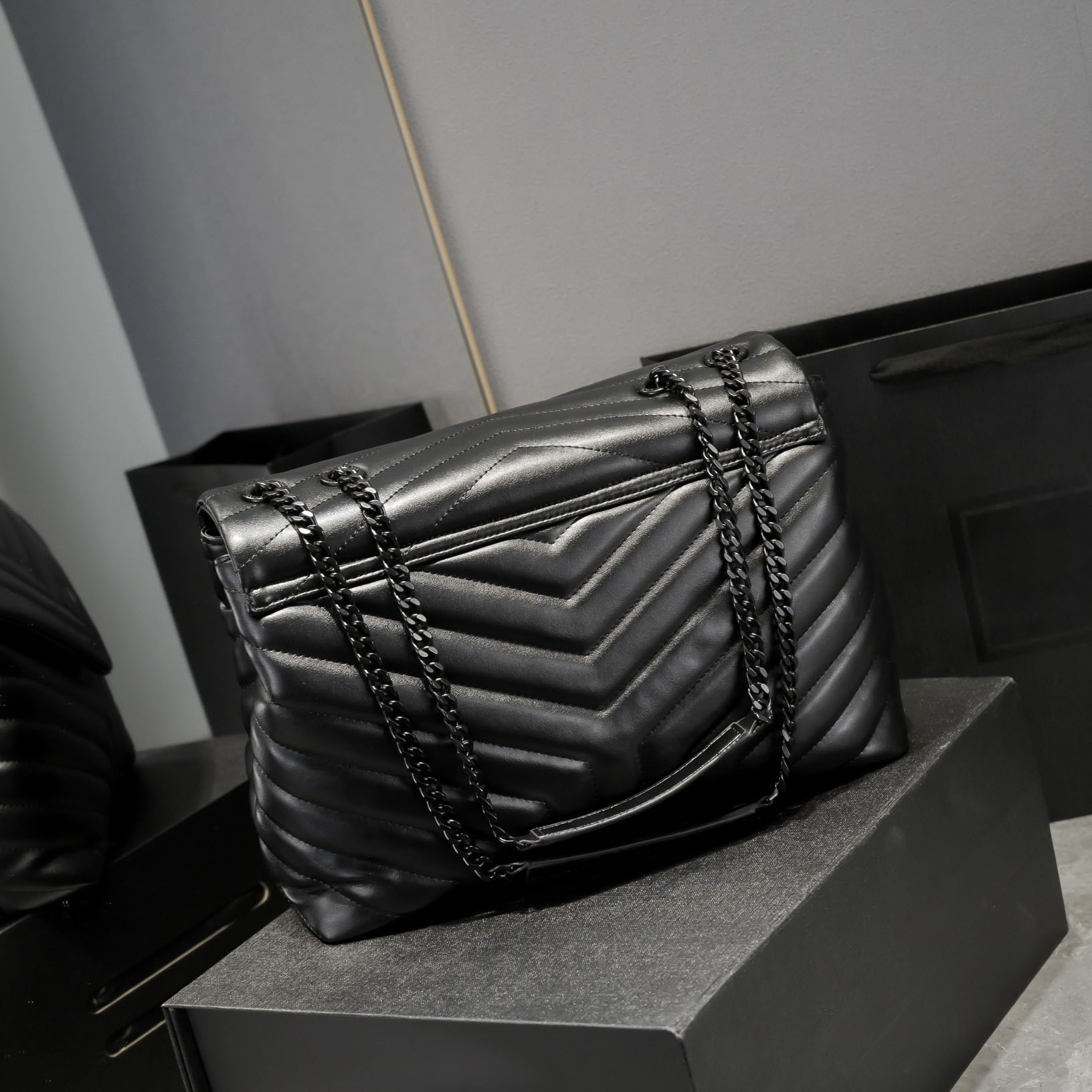 

Luxury Designer bag purse Classic latest women Shoulder bags handbag caviar pattern leather womens Cross body handbags soft quilted lambskin black silver buckle, Black buckle chain