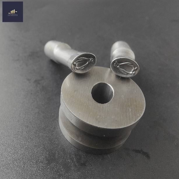 

Alien Milk Candy Tablet Tools Press Die Set Custom Punch Customization Cast For TDP Mold Machine tdp0 tdp1.5 tdp5