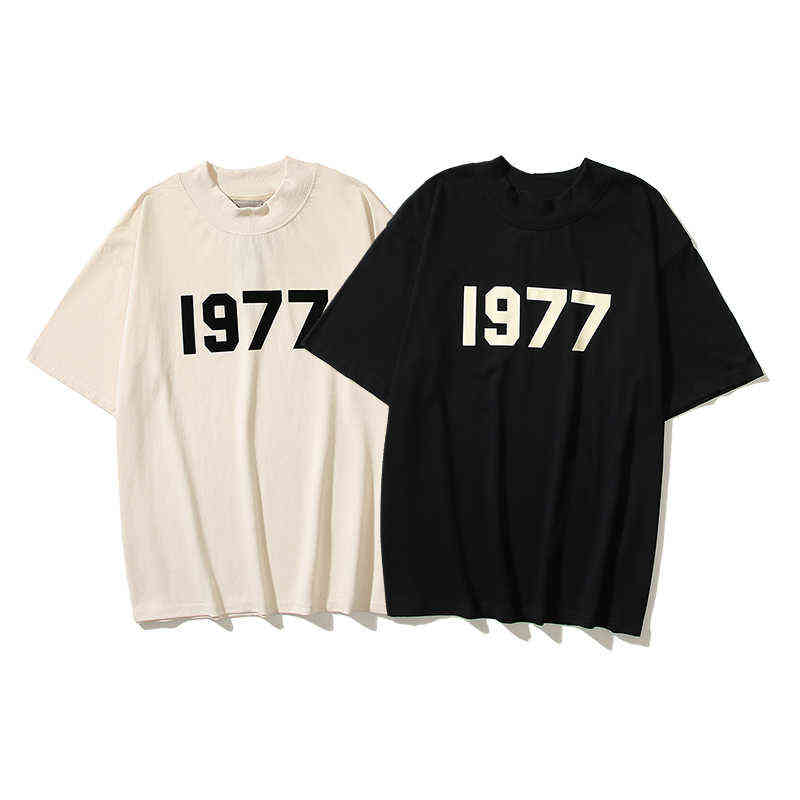 Fashion Essentials Designer Couples t shirts Fog Brand 1977 Flocking Double Thread Men's and Women's Loose Couple Short Sleeve T-shirt