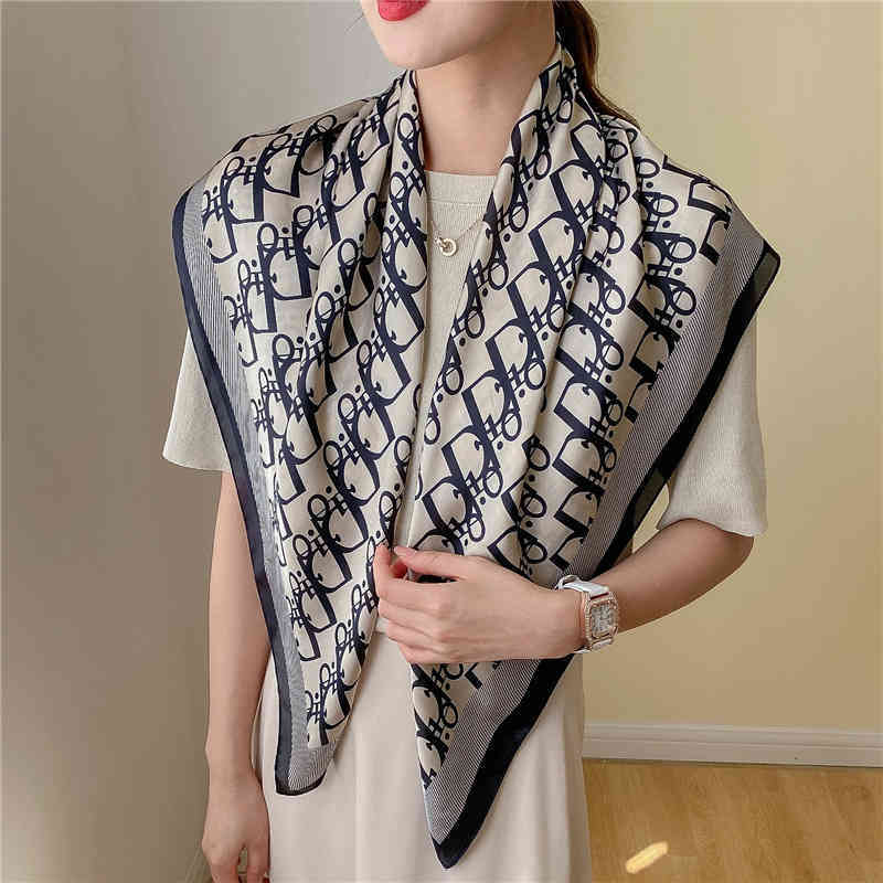 Écharpe FD0c femelle printemps et automne mince version coréenne lettre de mode d silk tête solaire châle à double usage 90 grande écharpe carrée