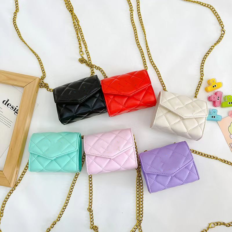 

Lady style children handbag 2022 girls metals letter buckle chain single shoulder bag kids princess messenger bags A8560, Red