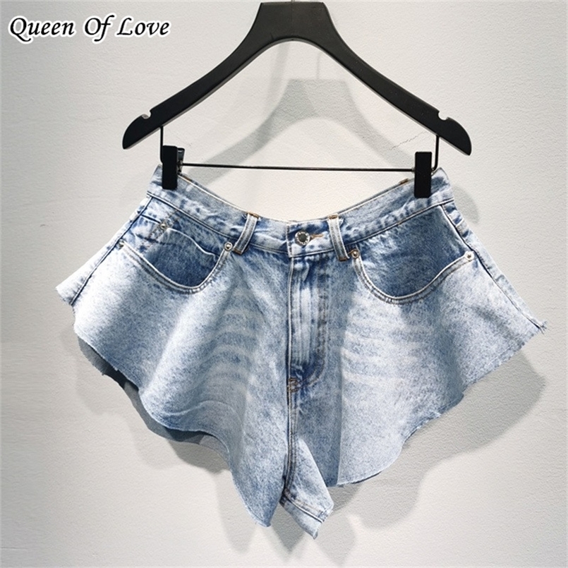 

Runway Streetwear Women Denim Umbrella Skirt Shorts Summer Fashion Sexy High Waist Ruffle Hem Pocket Jeans Y2K Short Pant 220419, Blue