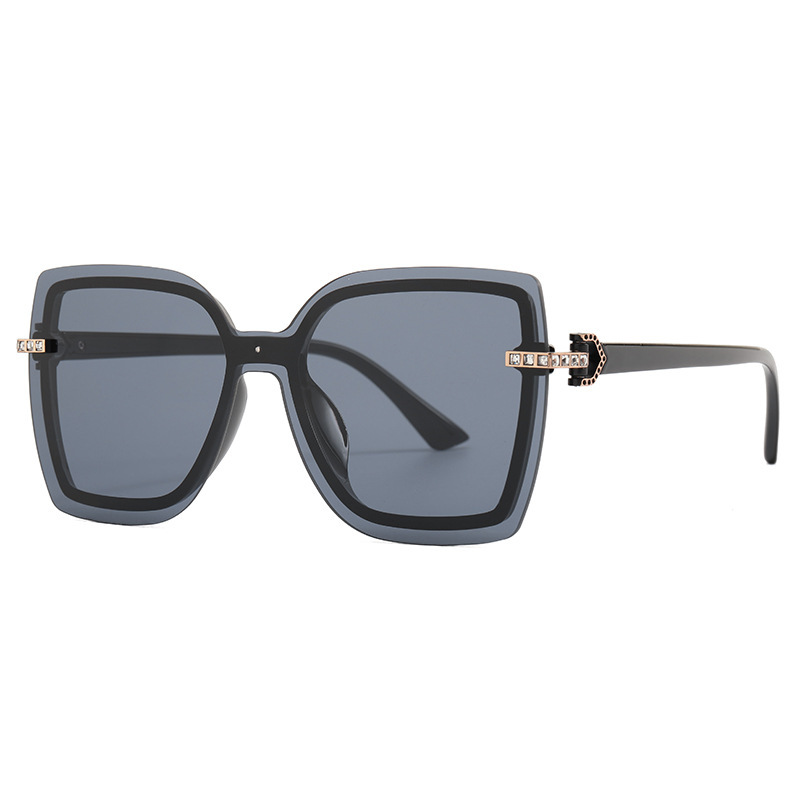 

Sunglasses In The Fashionable Oversized Square Frame Designer Fashion Card Woman Glasses Ehpi