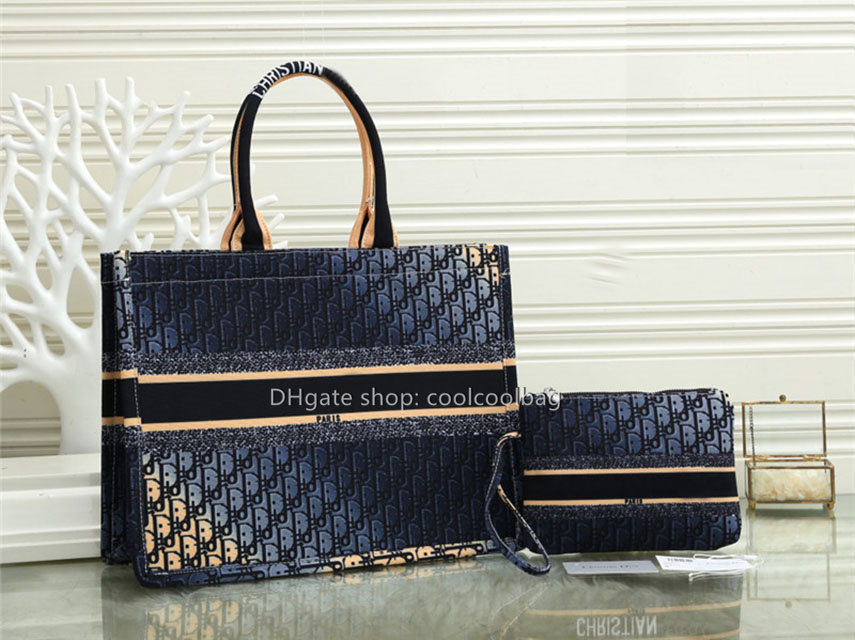 

2022 store online Bag women's bag new Shopping tote shoulder minority Design Portable handbag fashion, Small blue