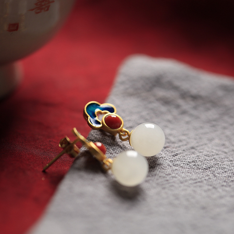 

Imitation Hotan Jade Earrings New Autumn and Winter Chinese Style High Sense Temperament Antique