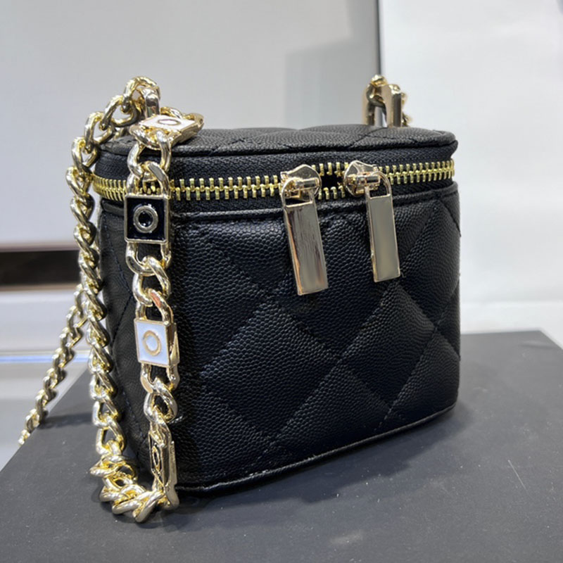 

Ladies Luxury Shoulder Bag Designer Sheepskin Solid Color Crossbody Bags Gold-Tone Metal Chains Letter Double Zipper Classic Handbags With Mirror Womens 11CM ZH, White