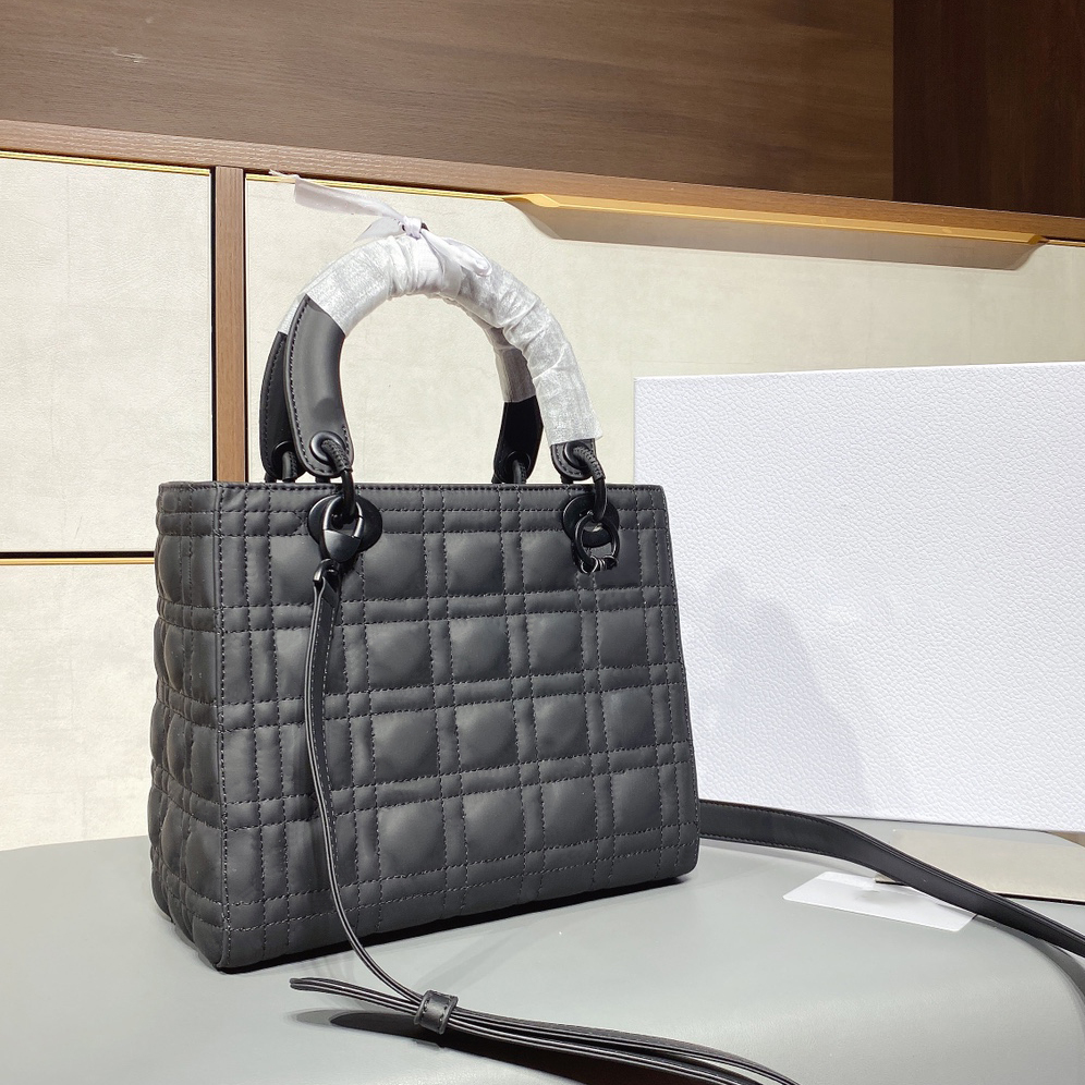 

Fashion Women Luxury Bags Handbags Diana Frosted Designers Frosted glass pendant Ling Plaid Practical Hanging Decoration Elegant Artwork Classic Shoulder Bag, Style z