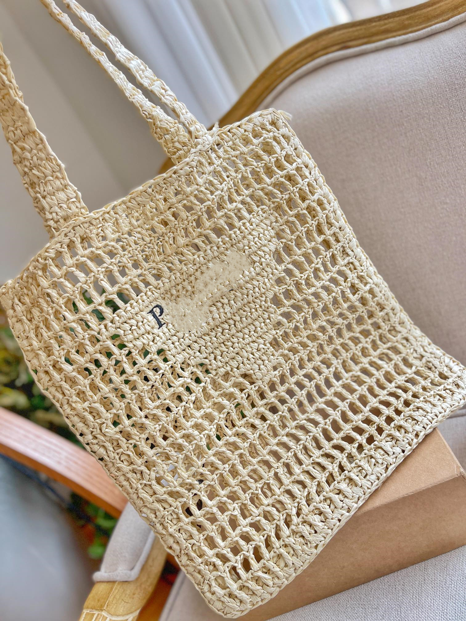 

2022 Designer Embroidered Women's Bags Hollow Raffia Fashion Handbags Luxury Brand Summer Beach Woven Bags Handbags Luxury