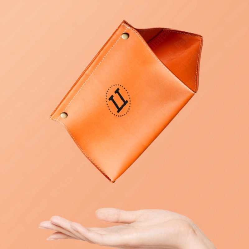 

Fashion Tissue Boxes Holder Designer Leather Boxes For Bedroom Car Home Decor Luxurys Tissue Box Cover Letter H Table Decoration 2203256WU