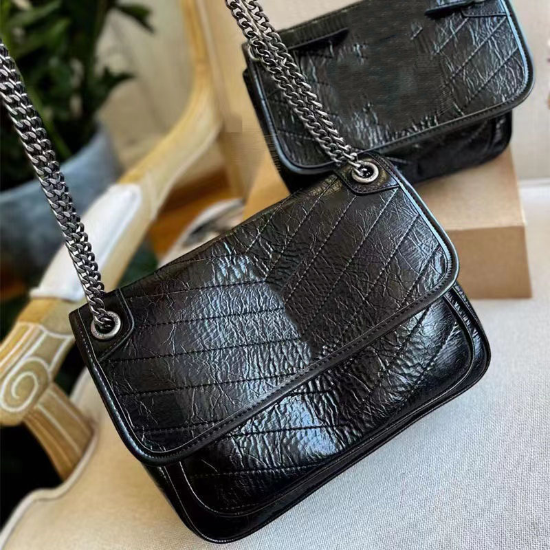 

2021 luxurys Designer bags Women Sliver Chain Designers Crossbody Bag Leather Handbag Tote Flip Cover Diagonal Shoulder handbags Wallet, Silver button