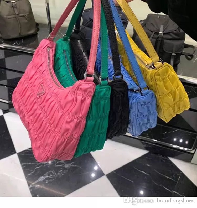 

2022 Pleated Wallet Fashion Messenger Bag Underarm Shoulder Tote Canvas Small Purse Shopping Bag Ladies Designer Bags, Black