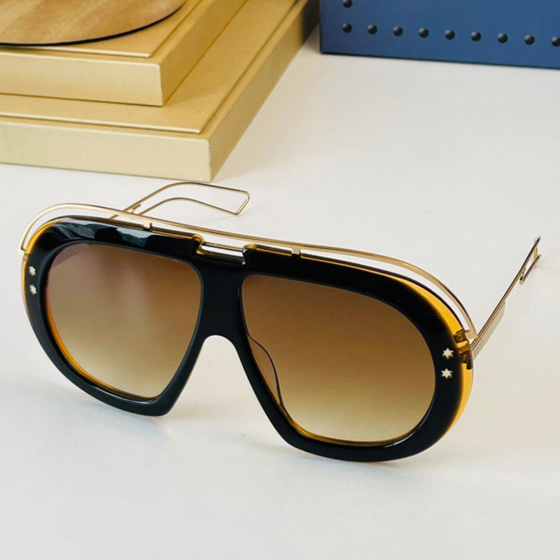 

Designer Sunglasses 1833S Oversized Sun glasses Fashion Trend Frame With Gold Stars Metal Temples Summer Ladies Beach Vacation UV400 With Box