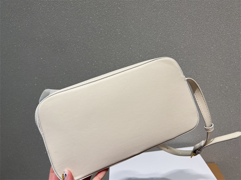 

2022 Women Bag New Collection Luxury Shoulder Bags Designer High Quality Leather Crossbody Bag Luxuries Designers Woman Handbags Envelope White Lady Clutch Purses, Black