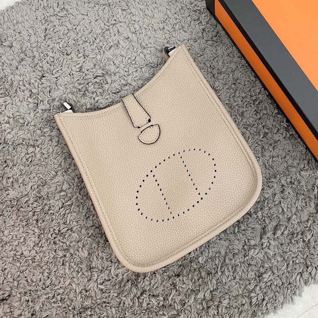 2022 Crossbody Sac à main Designer Sacs à main Camera Bag fationWomen Sacs à main Flap Wallet Stripes Sacs à bandoulière Gland Pendentif top Qual