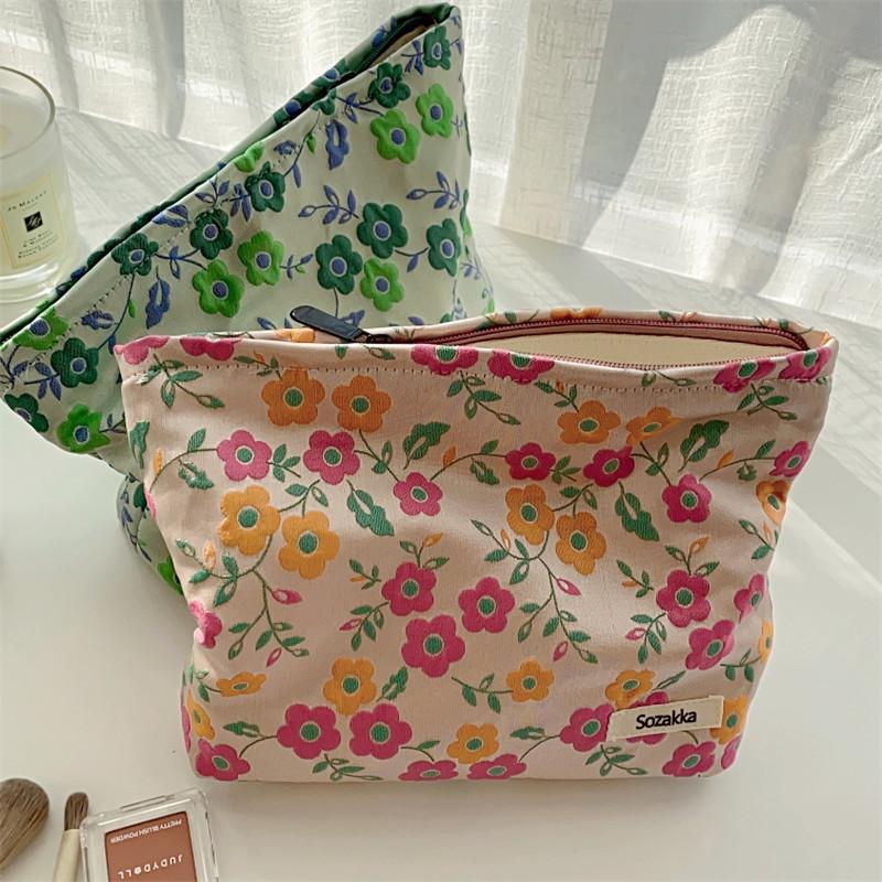 

Cosmetic Bags & Cases Small Fresh Pastoral French Literary Flower Bag Ins Change Storage Mobile Phone ClutchCosmetic, Pink