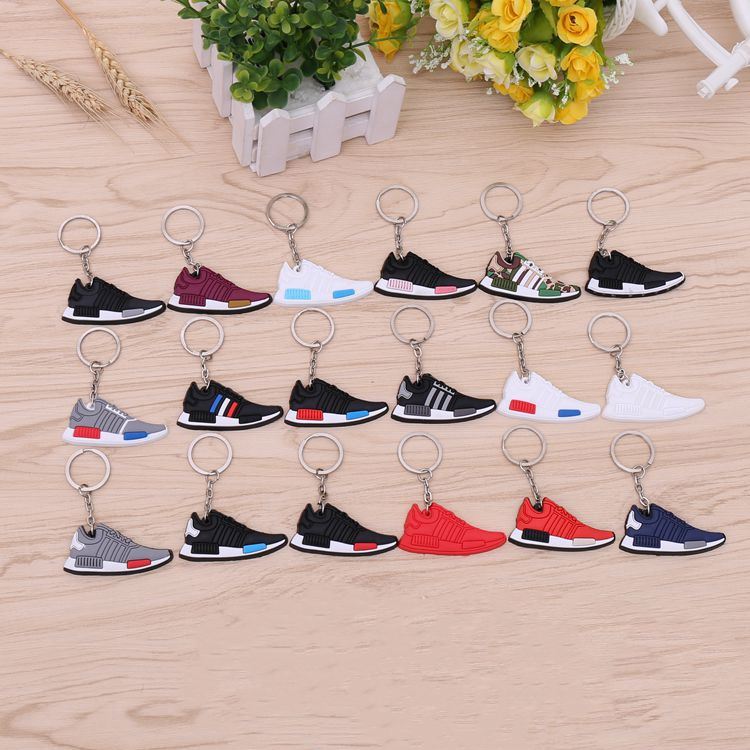 

2022 hot selling fashion Stereo sneakers keychains button pendant 2D mini basketball shoes Creative kechain gift Key Ring Holders Handbag Car Key Pendants Toys