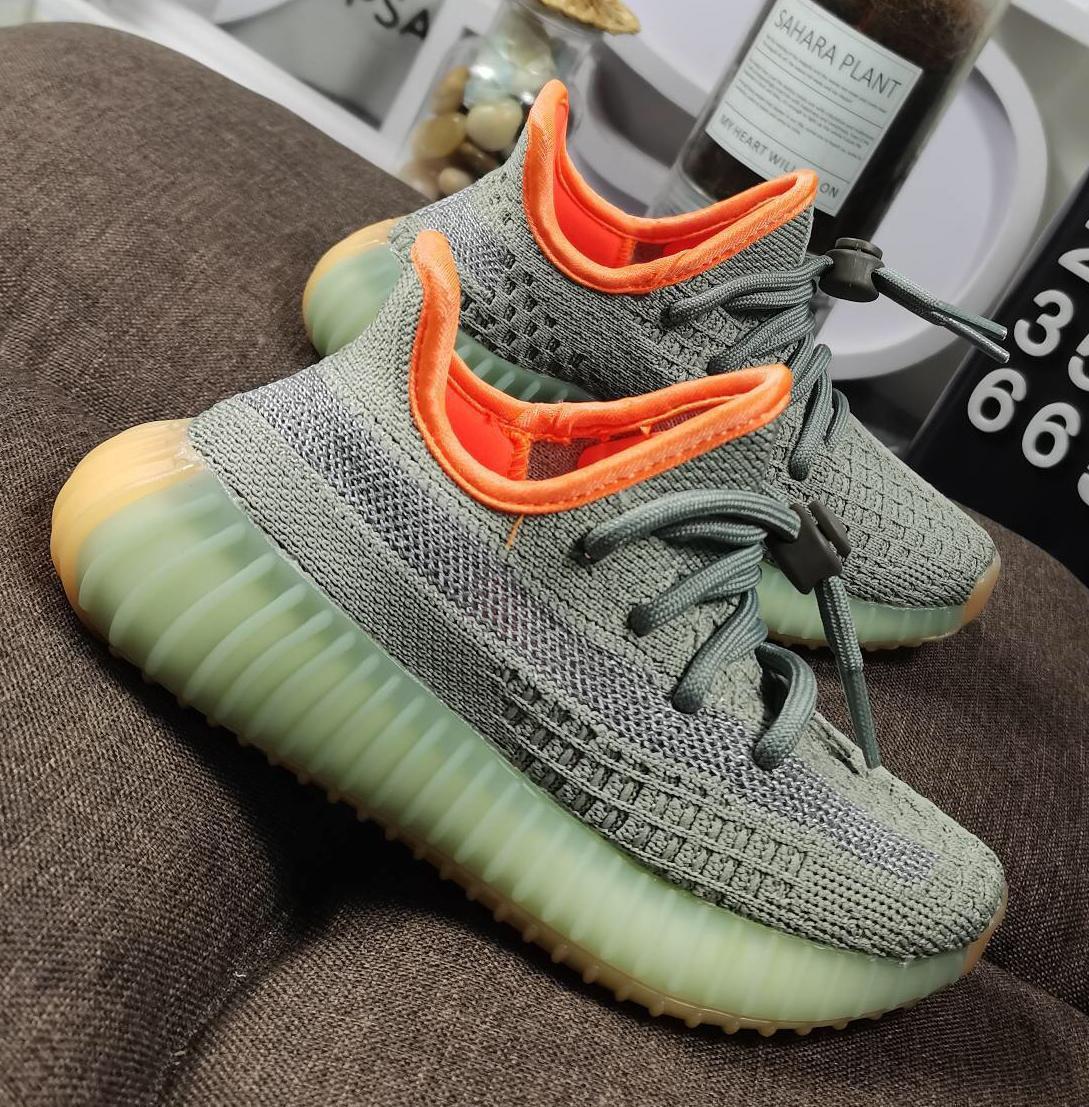 

Kids Eur26-35 Designer Sneakers Hiphop Brand Kanye V2 West Shoes for Boys Girls Teens Active Breathable Running Sho rOb 35''YEEZIES''350''V2