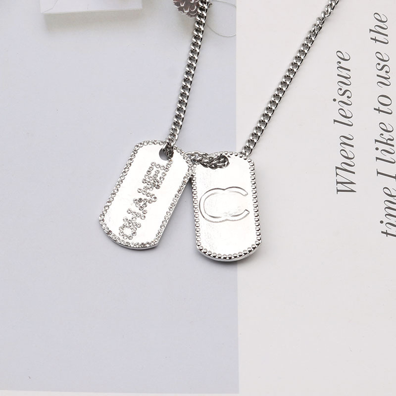 

Fashion Designer Brand Letter Pendant Necklaces Luxury Mens Womens Chain Geometric 18K Gold Plated Lock Necklace Sweater Chains Jewelry Gift Accessories 11Style