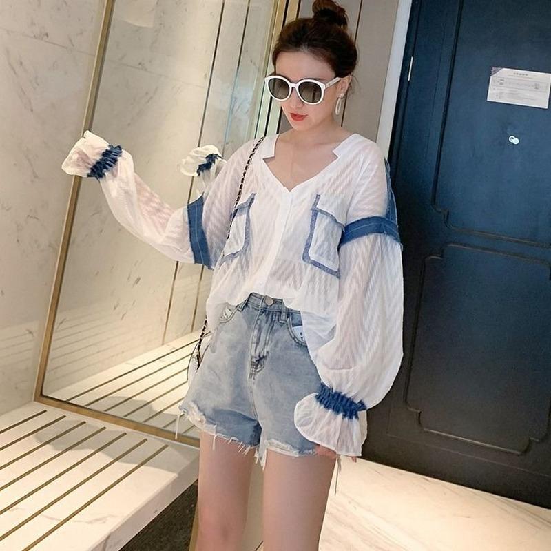 

Women' T-Shirt Women Japanese Loose Sweet V-Neck Lace Denim Patchwork Tops 2022 Spring Ladies Harajuku Long Flare Sleeve Chiffon T-shirts, White