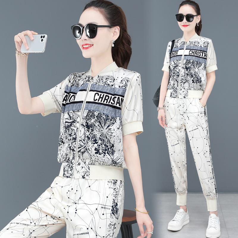 

Fashion Summer 2 Piece Outfit 2022 New Temperament Casual Sports Cardigan Short Sleeved Two Piece Set Tide, Photo color