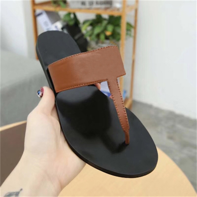 

2020 Women Leather Slippers flip flops Sliders Slippers Metal chains Summer sandals Beach Shoes fashion slippers with box NO6, Black